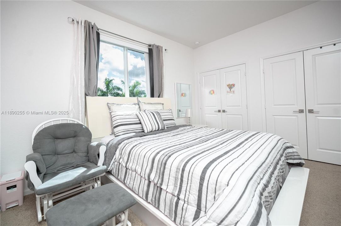 For Sale: $415,000 (3 beds, 2 baths, 1442 Square Feet)