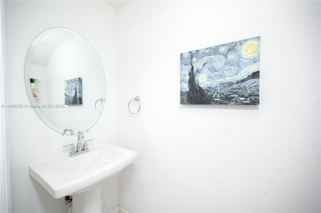 For Sale: $415,000 (3 beds, 2 baths, 1442 Square Feet)