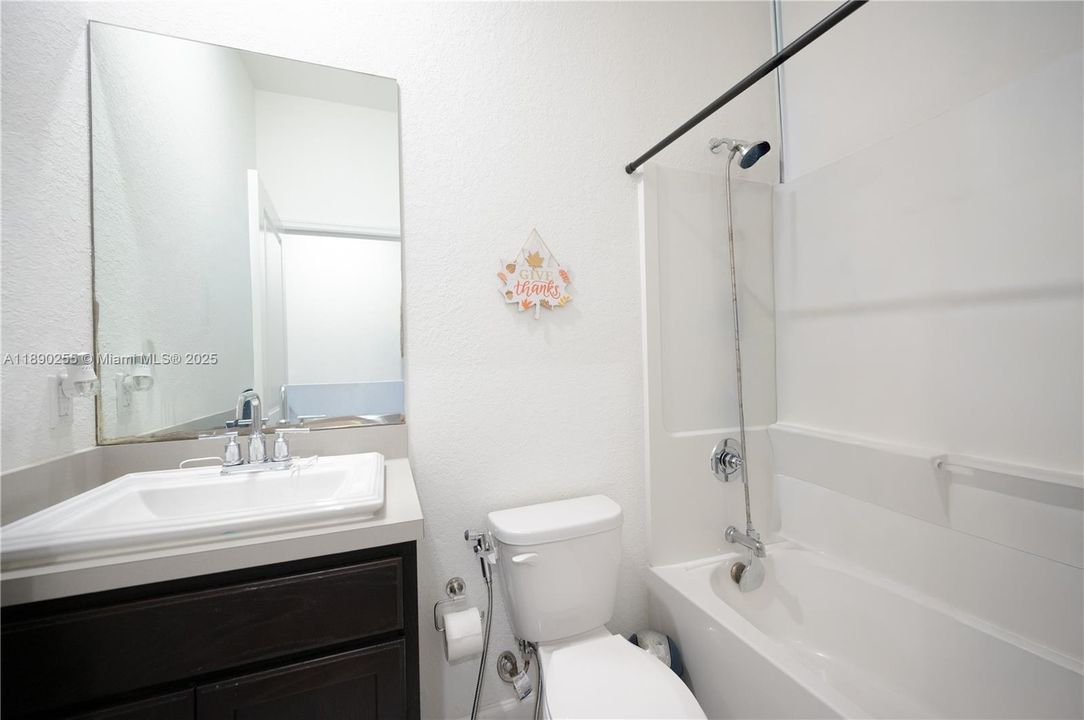 For Sale: $415,000 (3 beds, 2 baths, 1442 Square Feet)