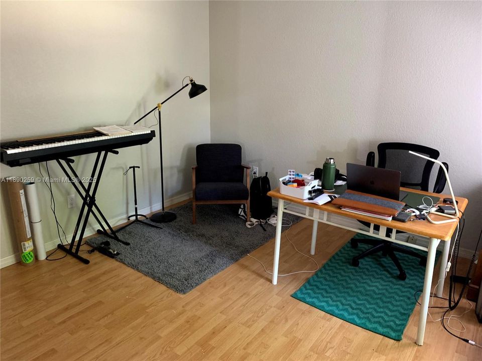 В аренду: $2,000 (3 спален, 2 ванн, 1472 Квадратных фут)