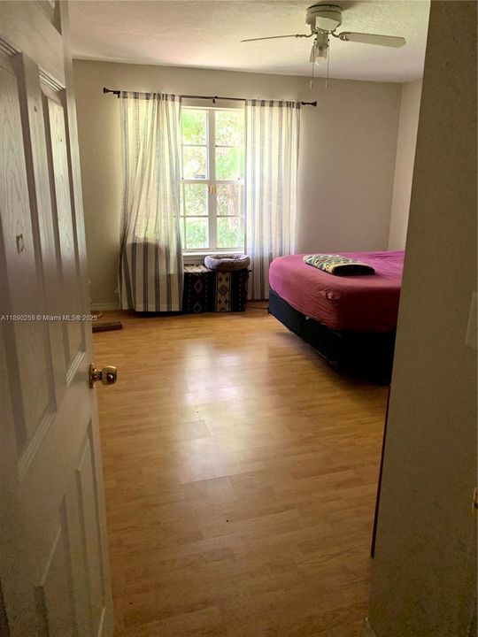 В аренду: $2,000 (3 спален, 2 ванн, 1472 Квадратных фут)