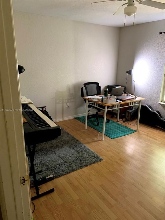 В аренду: $2,000 (3 спален, 2 ванн, 1472 Квадратных фут)