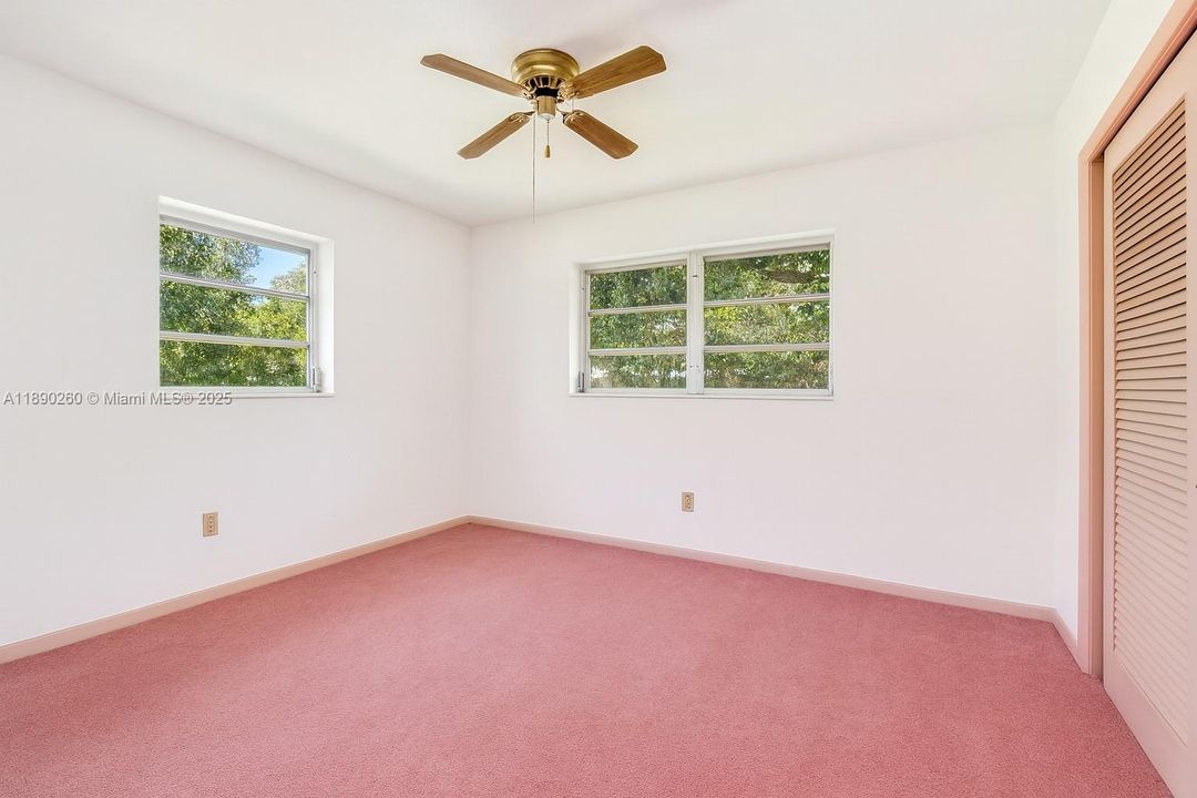 Active With Contract: $370,000 (3 beds, 2 baths, 1264 Square Feet)