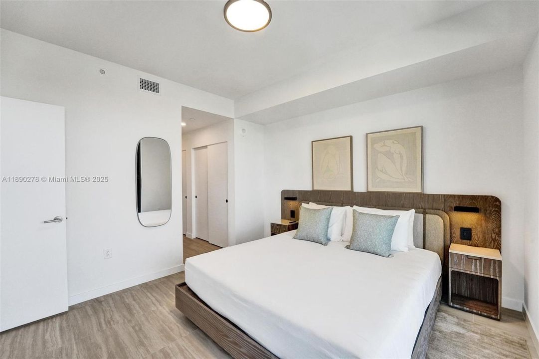 На продажу: $2,450,000 (4 спален, 2 ванн, 1177 Квадратных фут)