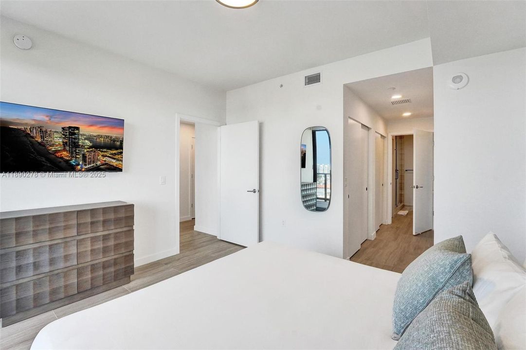 На продажу: $2,450,000 (4 спален, 2 ванн, 1177 Квадратных фут)