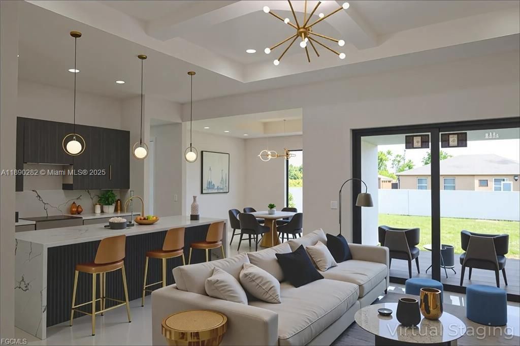 Activo con contrato: $390,000 (3 camas, 2 baños, 1629 Pies cuadrados)