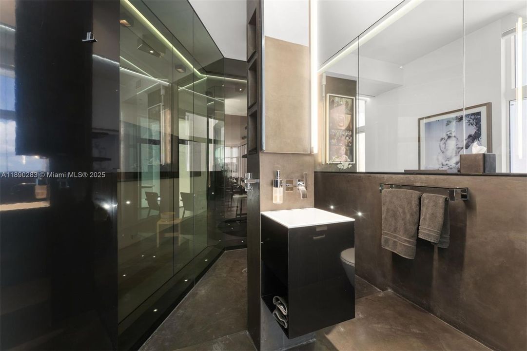 For Sale: $3,425,000 (2 beds, 2 baths, 2143 Square Feet)