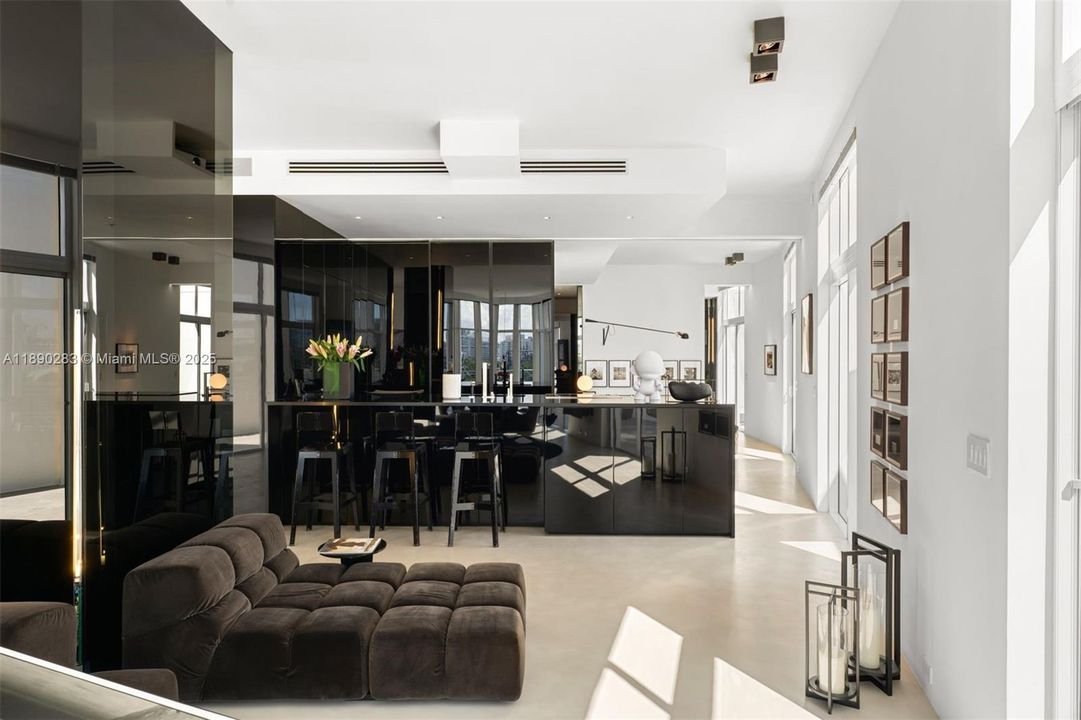 For Sale: $3,425,000 (2 beds, 2 baths, 2143 Square Feet)