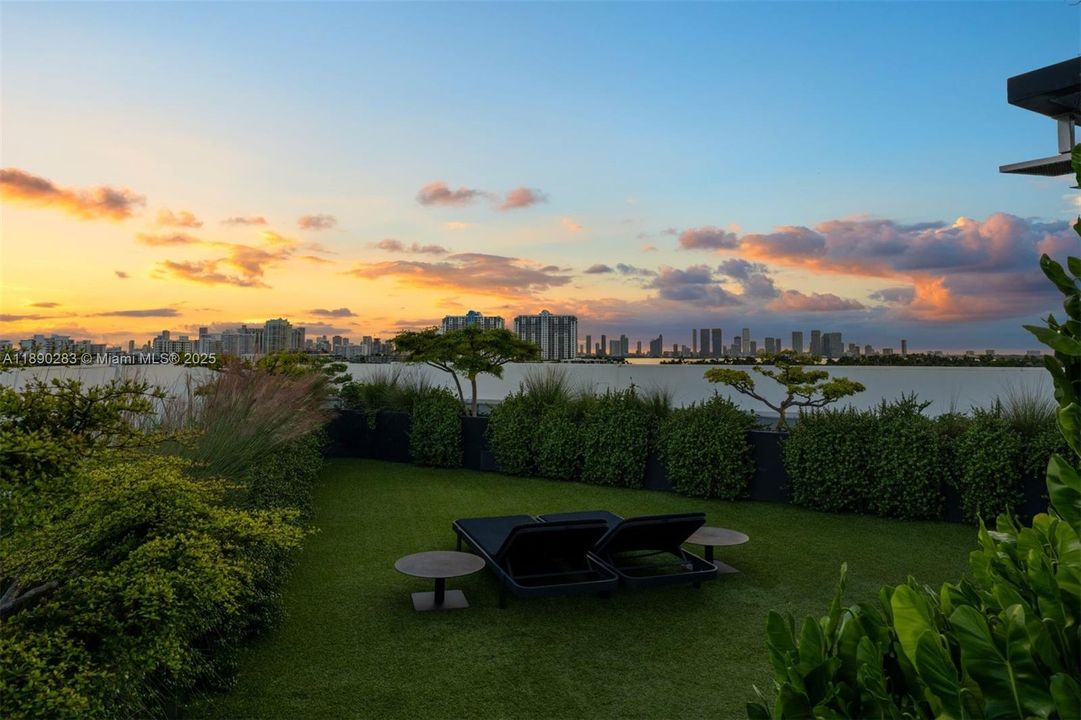 For Sale: $3,425,000 (2 beds, 2 baths, 2143 Square Feet)