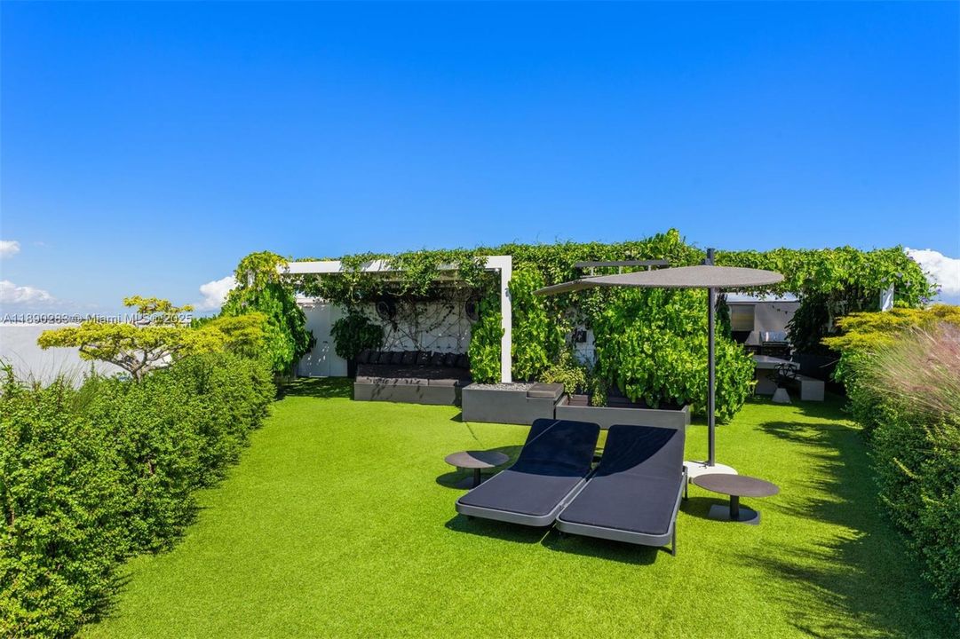 For Sale: $3,425,000 (2 beds, 2 baths, 2143 Square Feet)