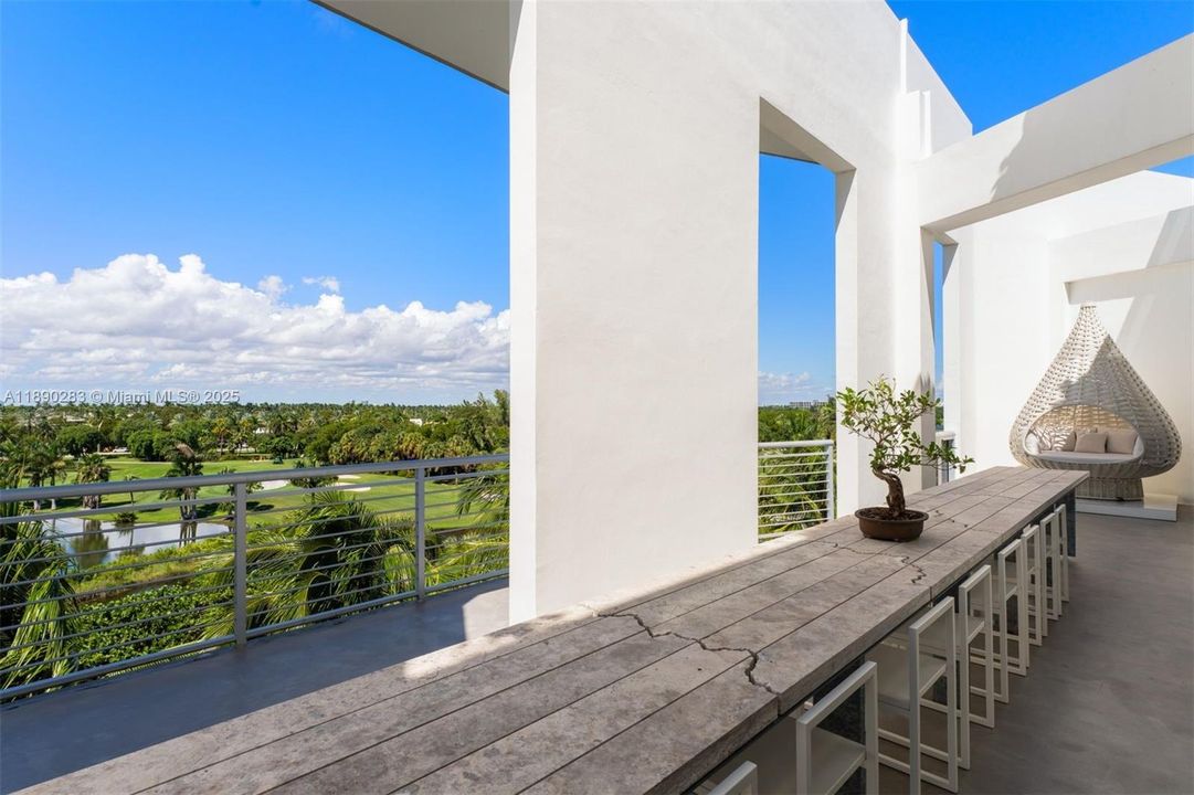 For Sale: $3,425,000 (2 beds, 2 baths, 2143 Square Feet)