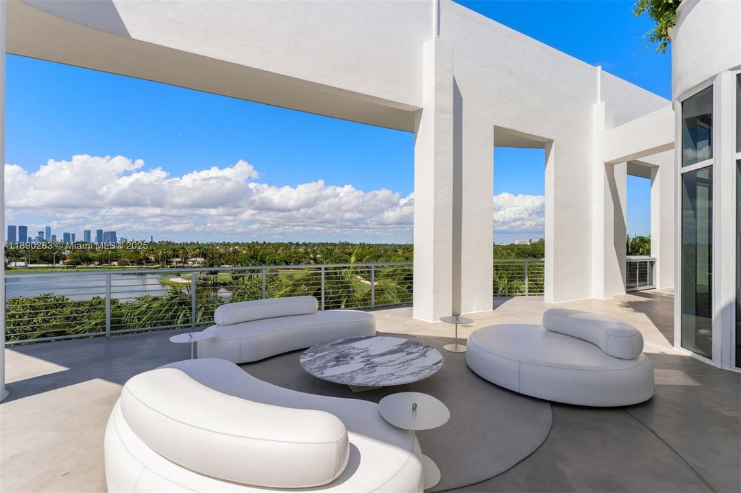 For Sale: $3,425,000 (2 beds, 2 baths, 2143 Square Feet)