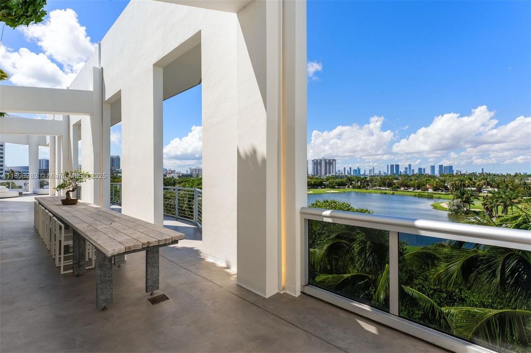 For Sale: $3,425,000 (2 beds, 2 baths, 2143 Square Feet)