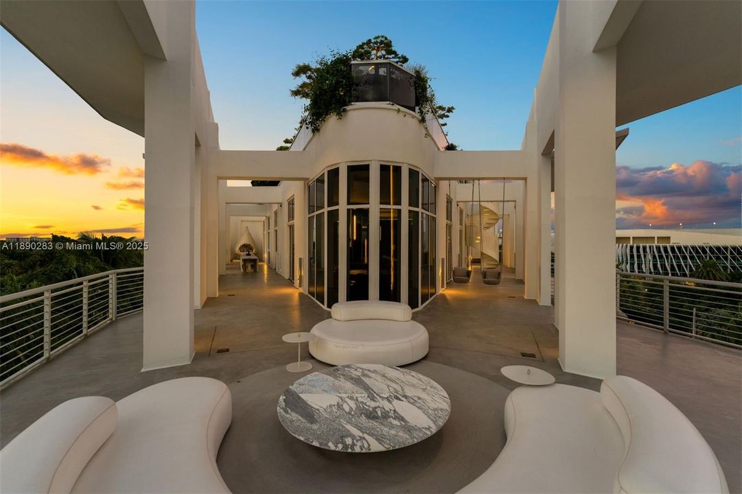 For Sale: $3,425,000 (2 beds, 2 baths, 2143 Square Feet)