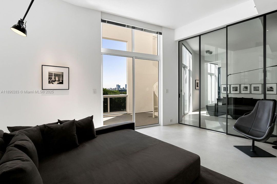 For Sale: $3,425,000 (2 beds, 2 baths, 2143 Square Feet)