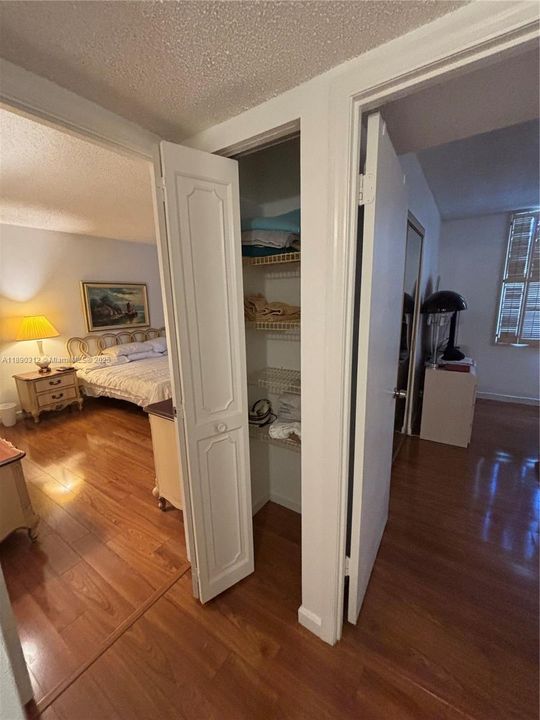 出租: $1,700 (2 贝兹, 2 浴室, 1110 平方英尺)