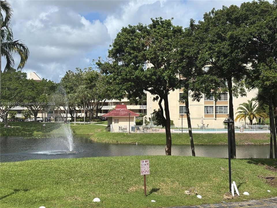 出租: $1,700 (2 贝兹, 2 浴室, 1110 平方英尺)