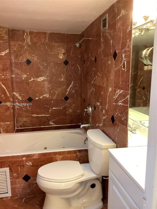 Recently Rented: $2,500 (1 beds, 1 baths, 804 Square Feet)