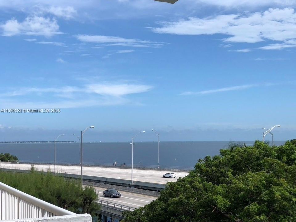 Recently Rented: $2,500 (1 beds, 1 baths, 804 Square Feet)