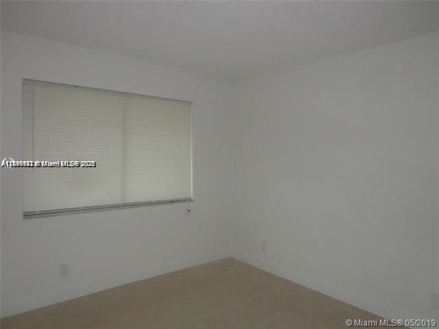 Под контрактом: $1,590 (1 спален, 1 ванн, 695 Квадратных фут)