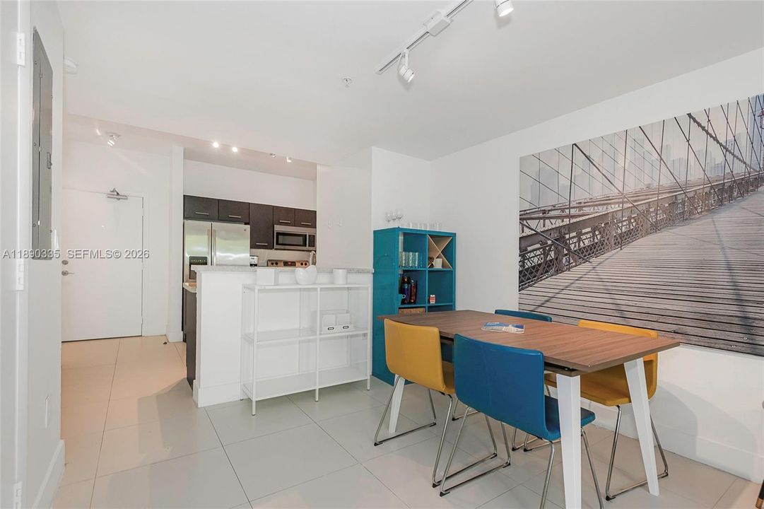 Activo con contrato: $819,000 (2 camas, 2 baños, 1026 Pies cuadrados)