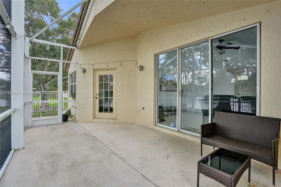 最近租的: $3,900 (3 贝兹, 2 浴室, 1416 平方英尺)