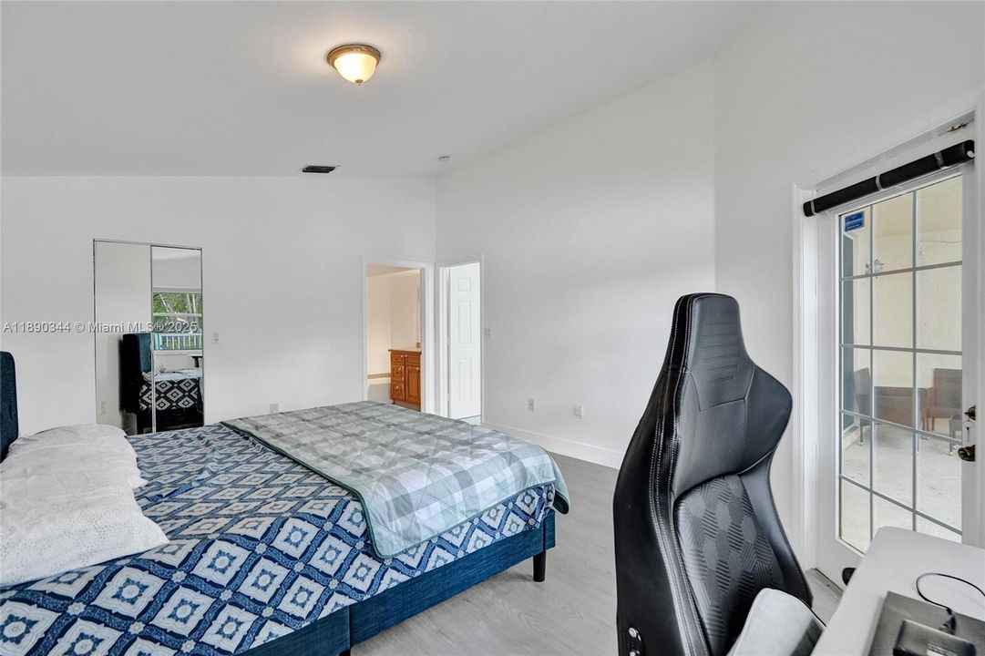 最近租的: $3,900 (3 贝兹, 2 浴室, 1416 平方英尺)