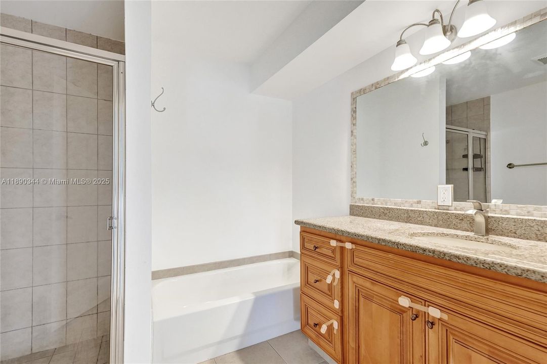 最近租的: $3,900 (3 贝兹, 2 浴室, 1416 平方英尺)