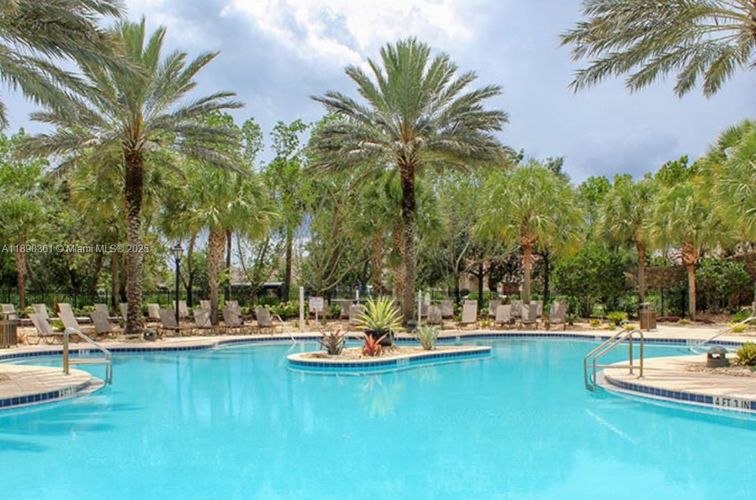 На продажу: $2,399,000 (5 спален, 3 ванн, 3143 Квадратных фут)