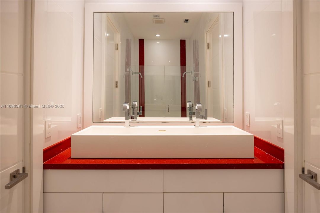 На продажу: $2,399,000 (5 спален, 3 ванн, 3143 Квадратных фут)