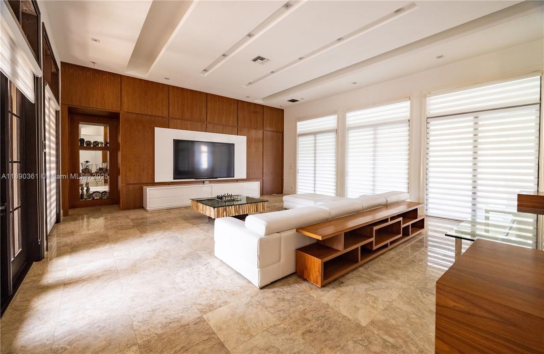 На продажу: $2,399,000 (5 спален, 3 ванн, 3143 Квадратных фут)