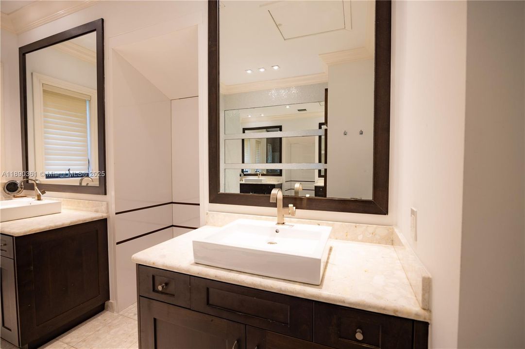 На продажу: $2,399,000 (5 спален, 3 ванн, 3143 Квадратных фут)