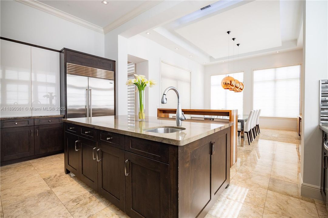 На продажу: $2,399,000 (5 спален, 3 ванн, 3143 Квадратных фут)