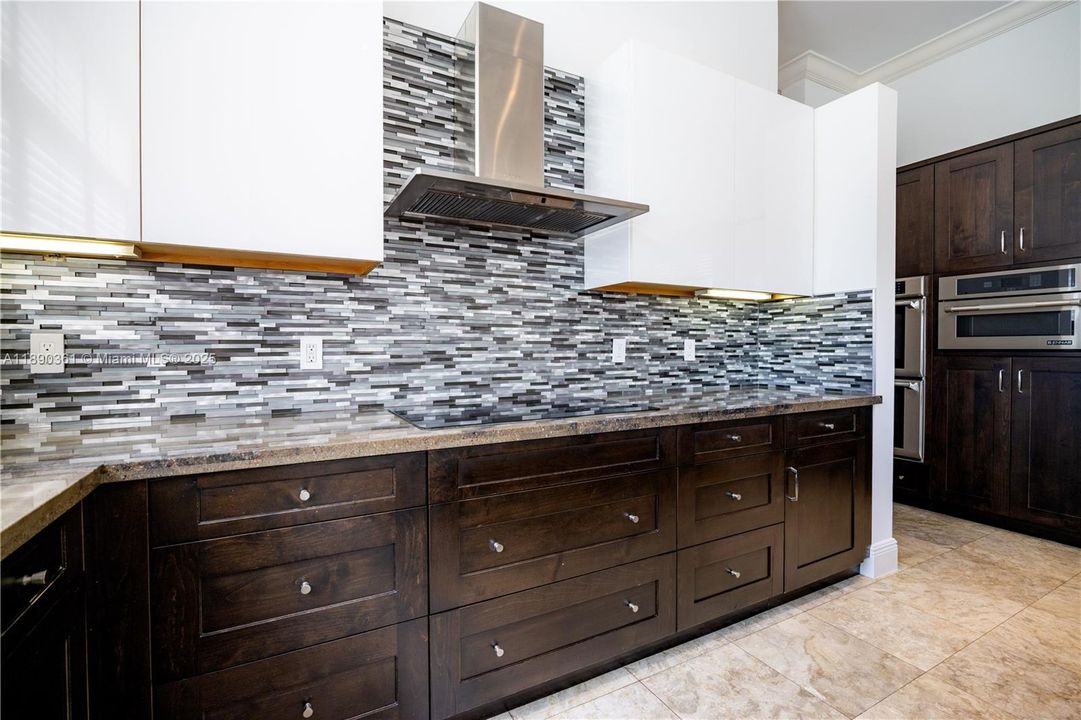 На продажу: $2,399,000 (5 спален, 3 ванн, 3143 Квадратных фут)