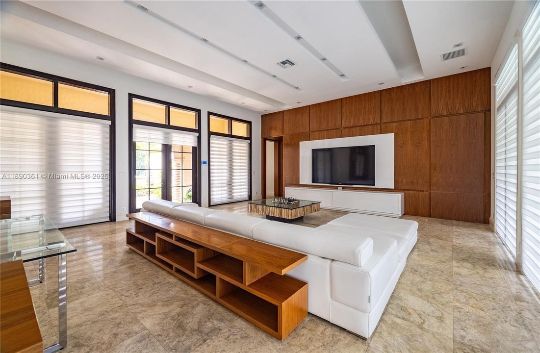 На продажу: $2,399,000 (5 спален, 3 ванн, 3143 Квадратных фут)