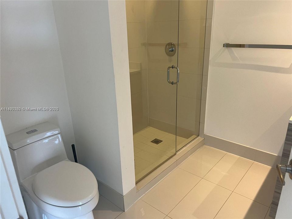 For Sale: $460,000 (1 beds, 1 baths, 593 Square Feet)