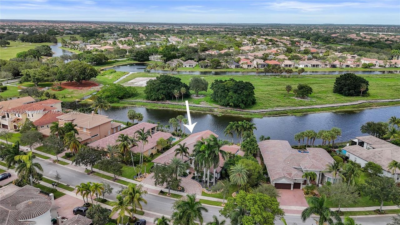 Recently Sold: $1,500,000 (6 beds, 4 baths, 3756 Square Feet)