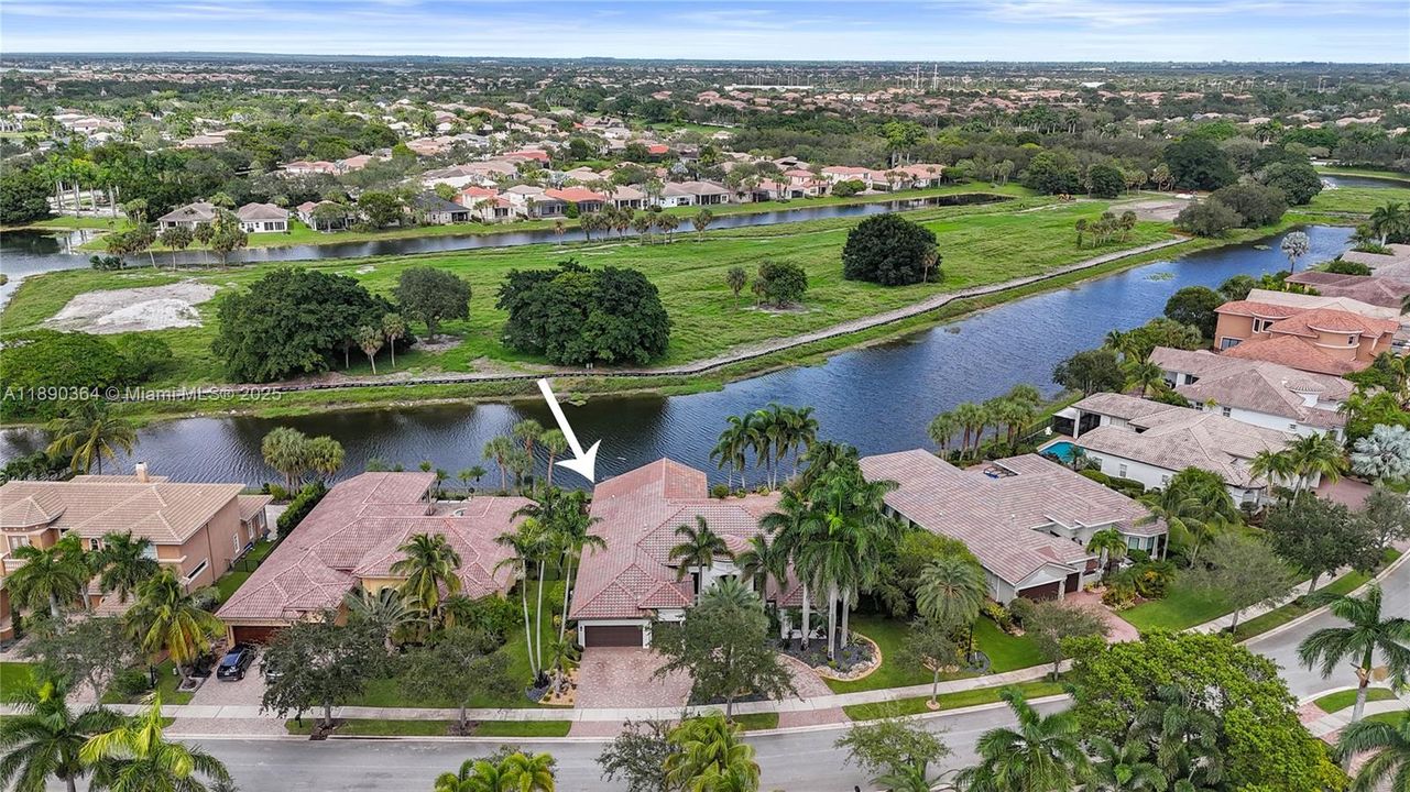 Recently Sold: $1,500,000 (6 beds, 4 baths, 3756 Square Feet)