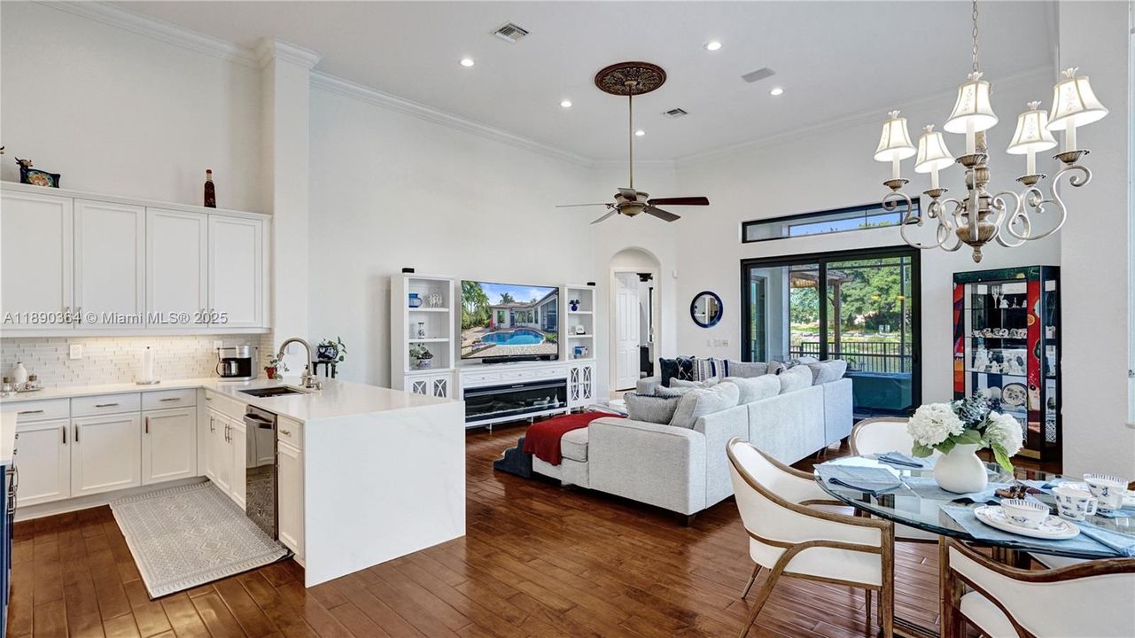 Recently Sold: $1,500,000 (6 beds, 4 baths, 3756 Square Feet)