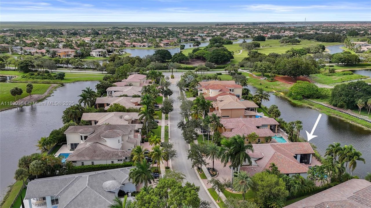 Recently Sold: $1,500,000 (6 beds, 4 baths, 3756 Square Feet)