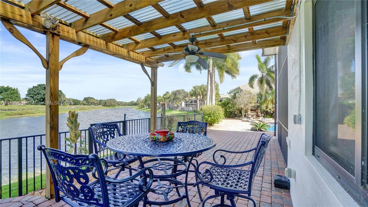 Recently Sold: $1,500,000 (6 beds, 4 baths, 3756 Square Feet)