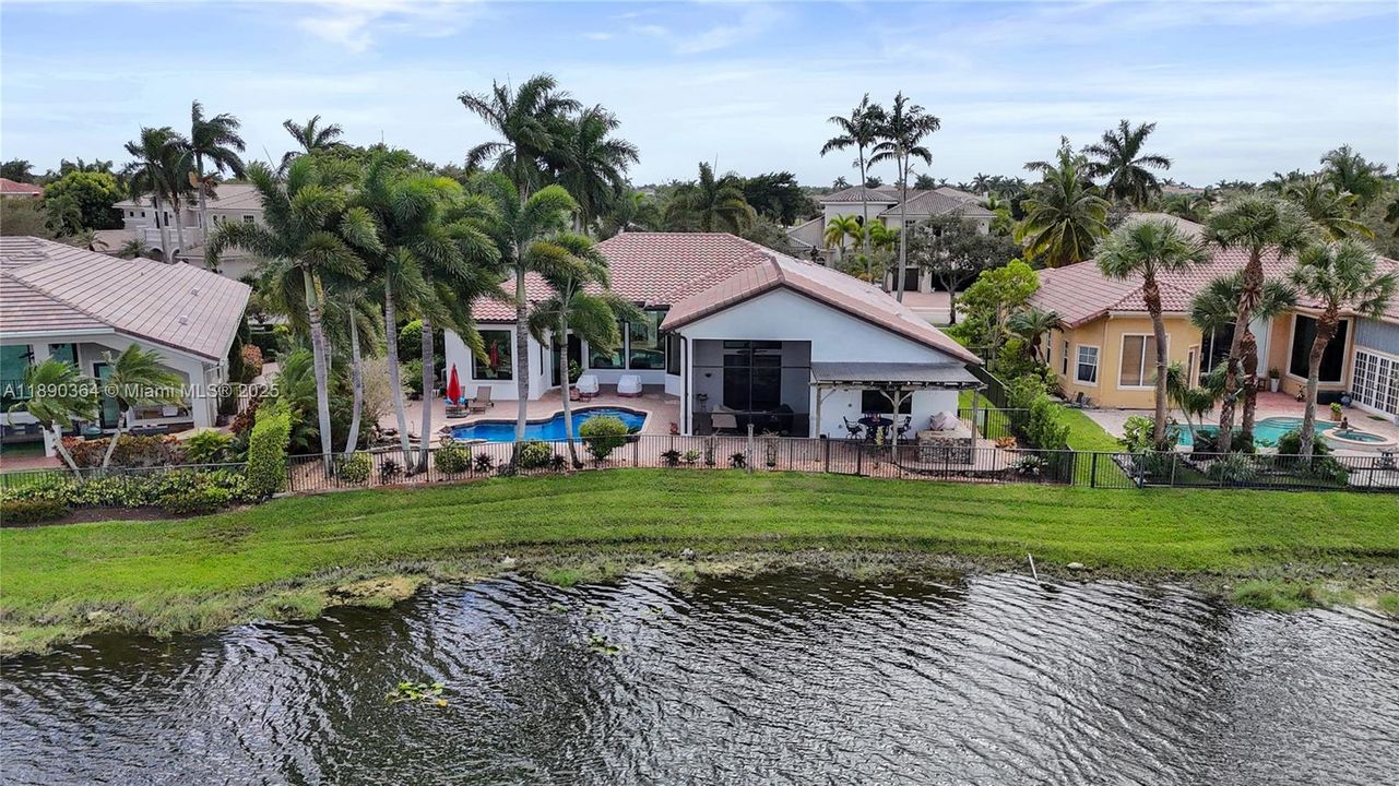 Recently Sold: $1,500,000 (6 beds, 4 baths, 3756 Square Feet)