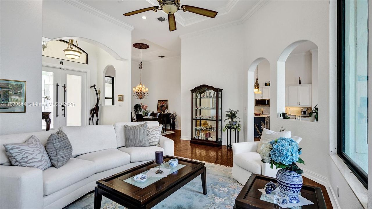 Recently Sold: $1,500,000 (6 beds, 4 baths, 3756 Square Feet)