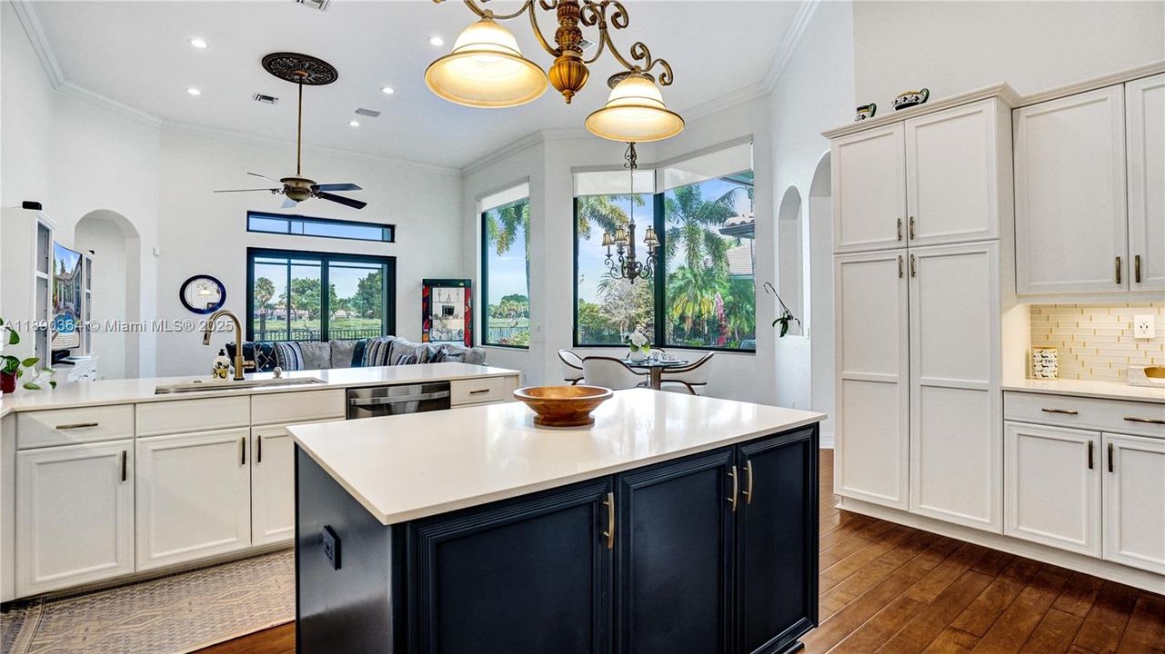 Recently Sold: $1,500,000 (6 beds, 4 baths, 3756 Square Feet)