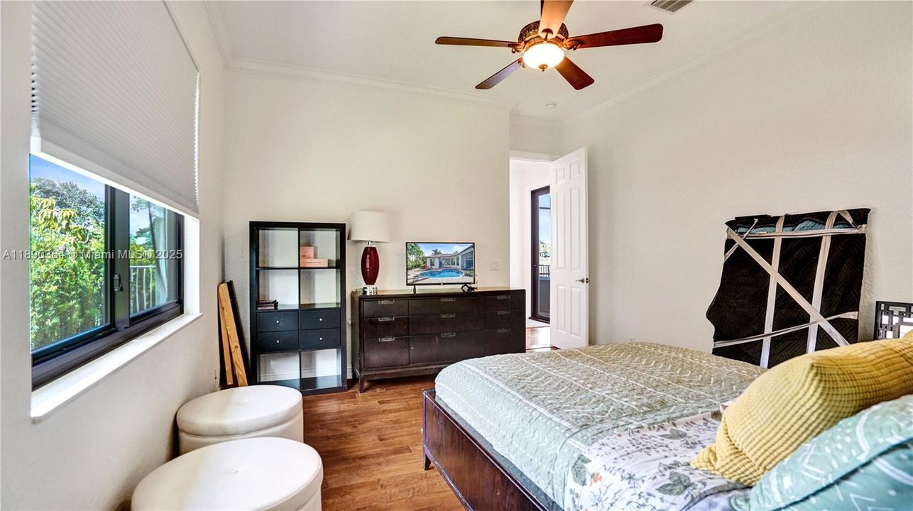 Recently Sold: $1,500,000 (6 beds, 4 baths, 3756 Square Feet)