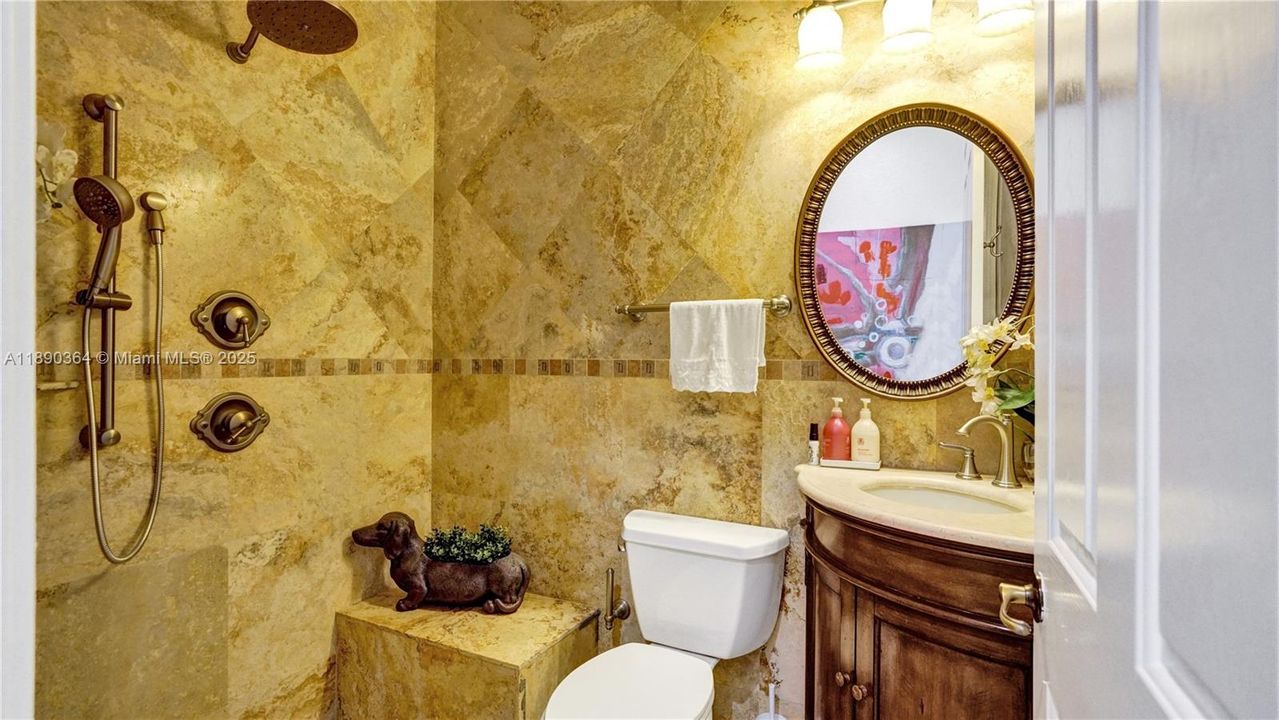 Recently Sold: $1,500,000 (6 beds, 4 baths, 3756 Square Feet)