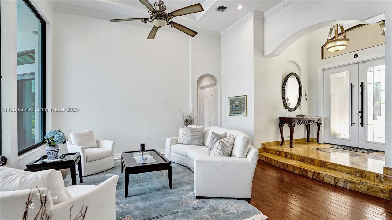 Recently Sold: $1,500,000 (6 beds, 4 baths, 3756 Square Feet)