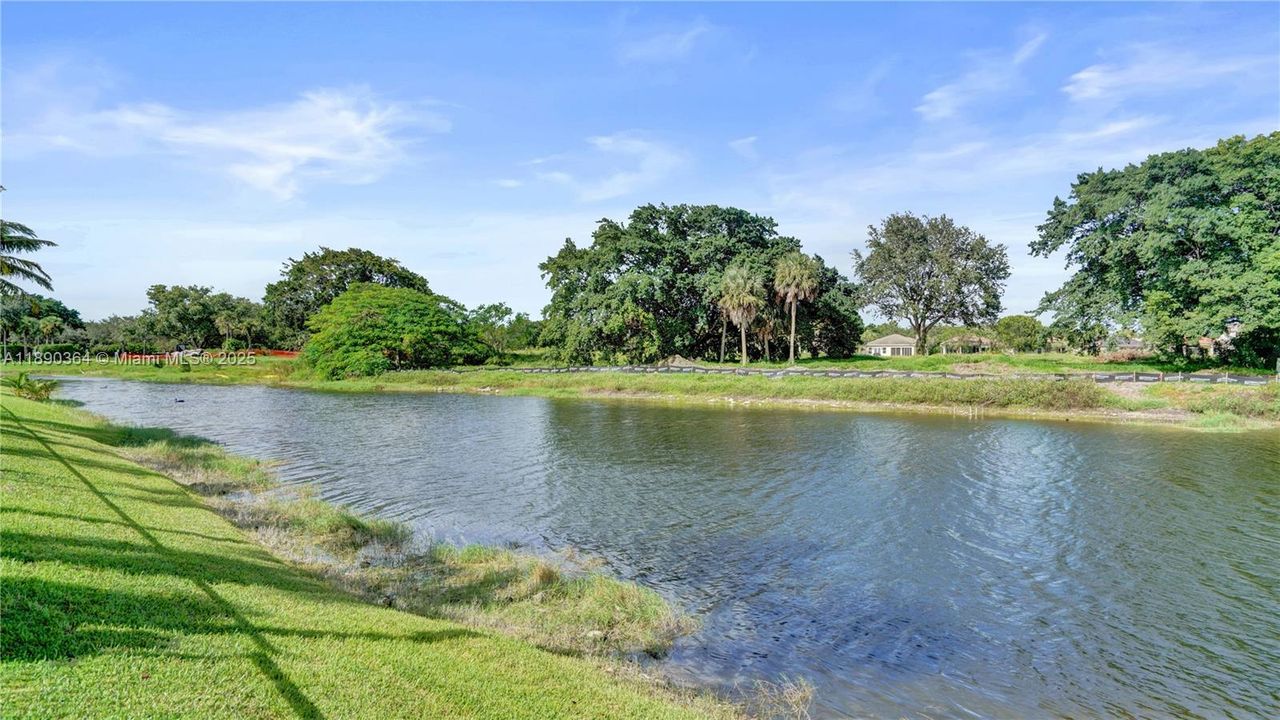 Recently Sold: $1,500,000 (6 beds, 4 baths, 3756 Square Feet)