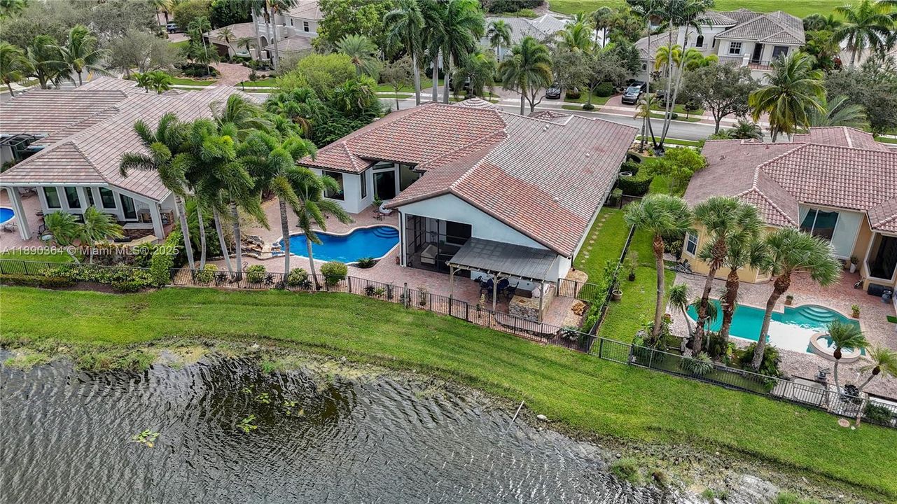 Recently Sold: $1,500,000 (6 beds, 4 baths, 3756 Square Feet)