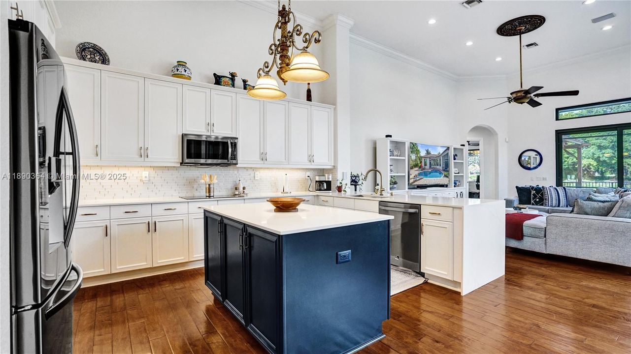 Recently Sold: $1,500,000 (6 beds, 4 baths, 3756 Square Feet)